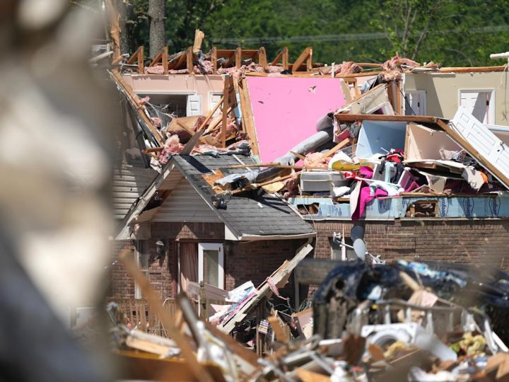 At least 18 dead in Kentucky, nearly 200,000 left without power after weekend storms