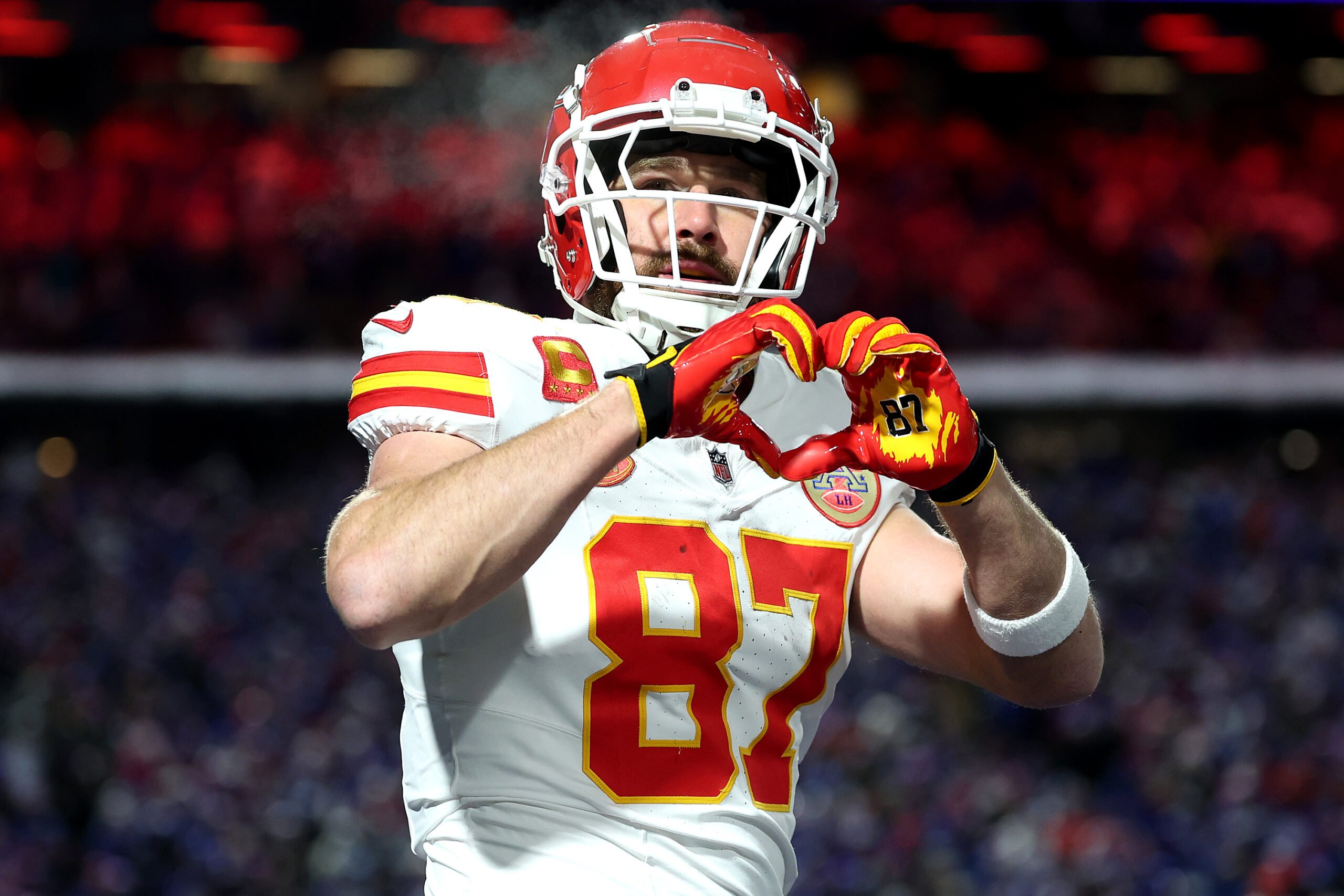 Travis Kelce to Taylor Swift: I HEART You!