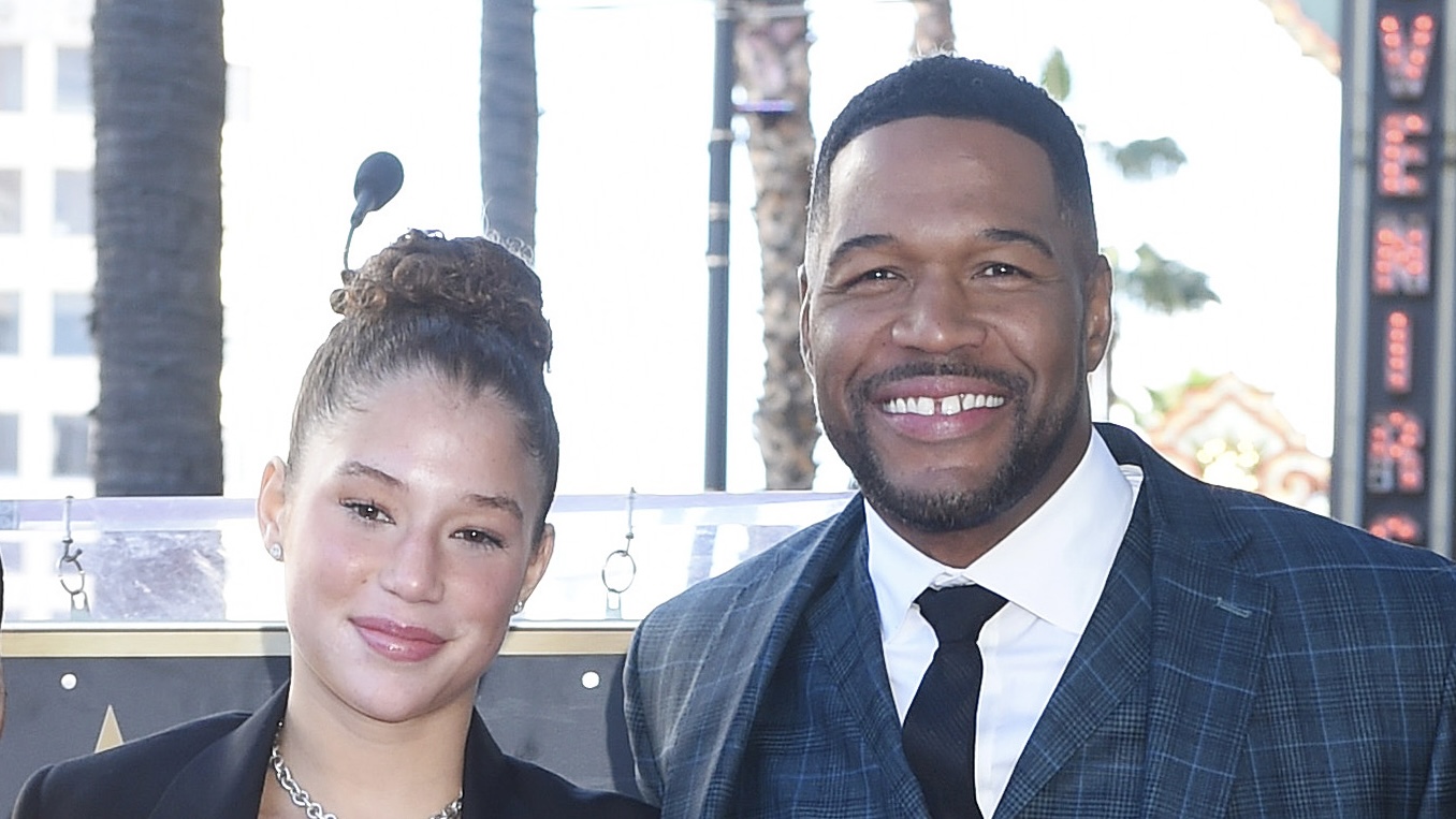 Michael Strahan’s 19-Year-Old Daughter Reveals Brain Tumor