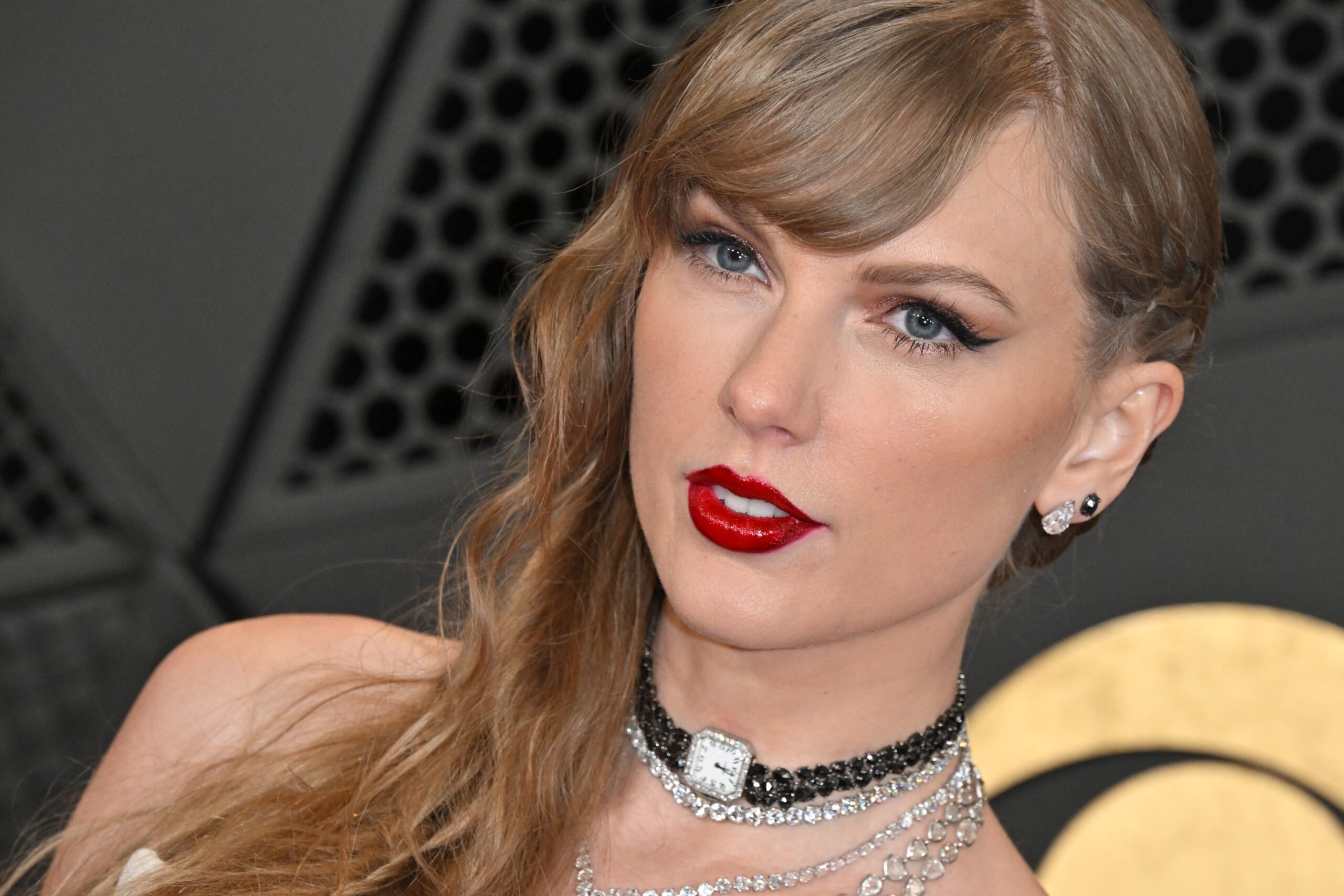 Taylor Swift Generously Donates After Super Bowl Parade Shooting