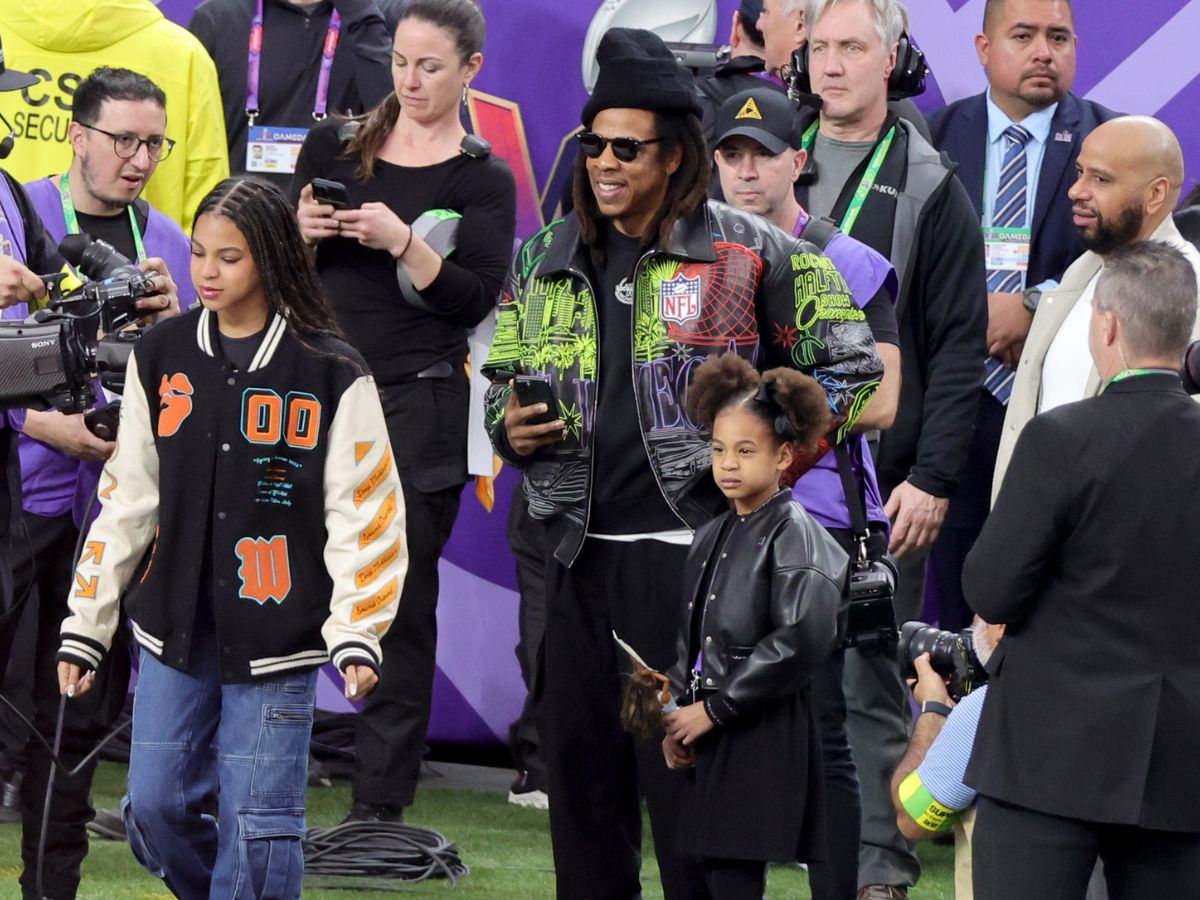 Blue Ivy & Rumi Carter Join Dad Jay-Z At Super Bowl: Photos