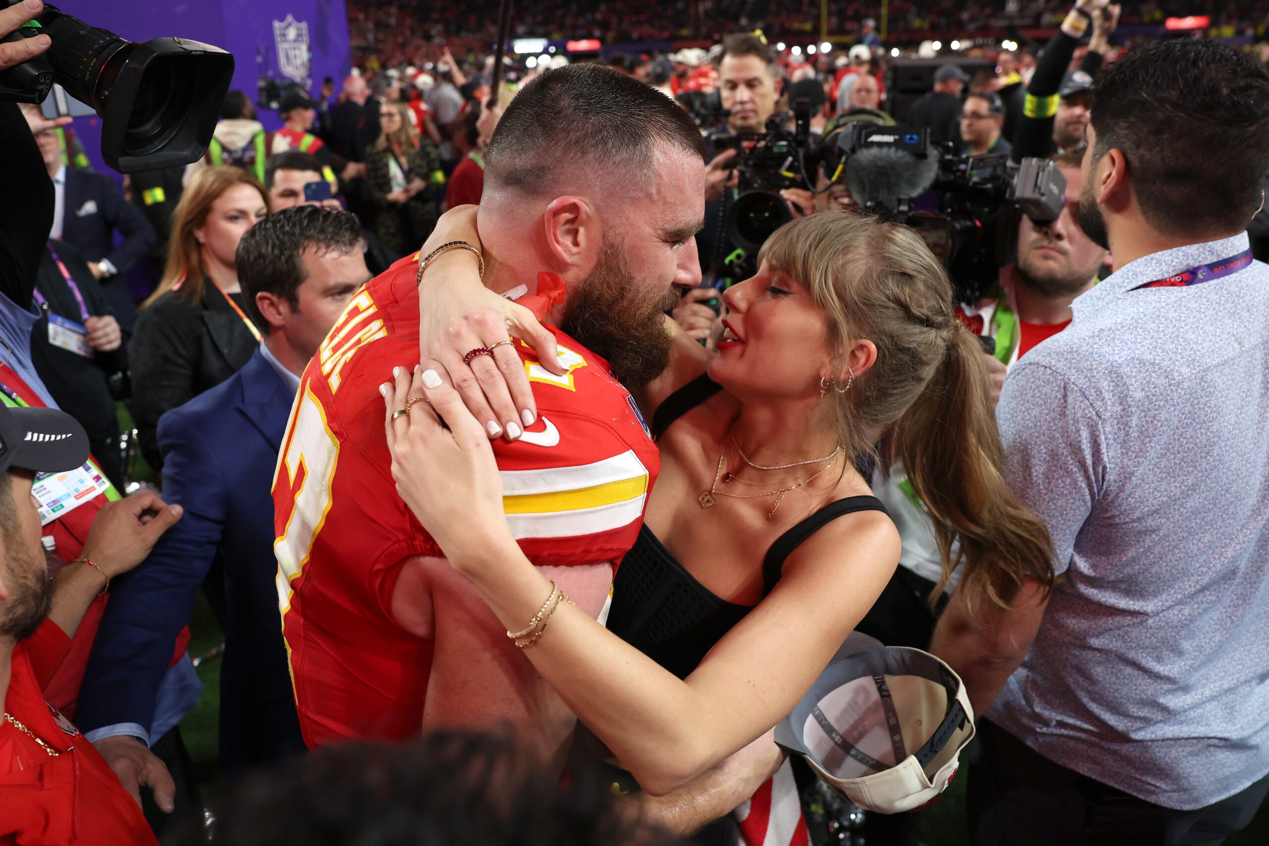 Taylor Swift and Travis Kelce Might They Need Couples Therapy