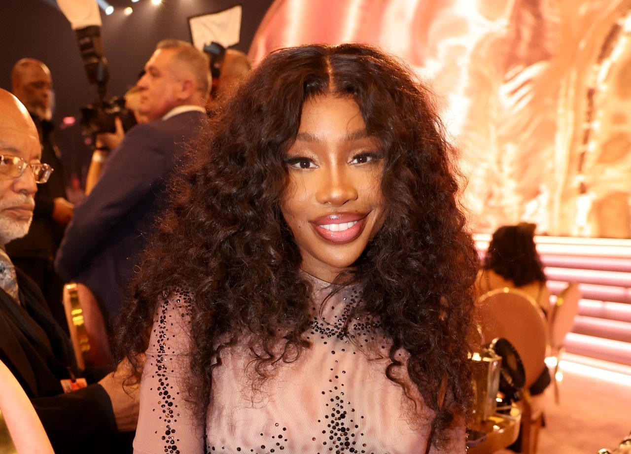 SZA Talks Removing Breast Implants & Fibrosis