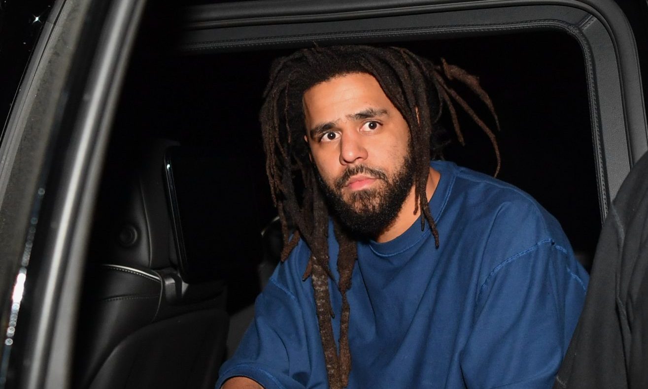 J. Cole Goes Viral For Beachside Photo Amid His Homies’ Beef