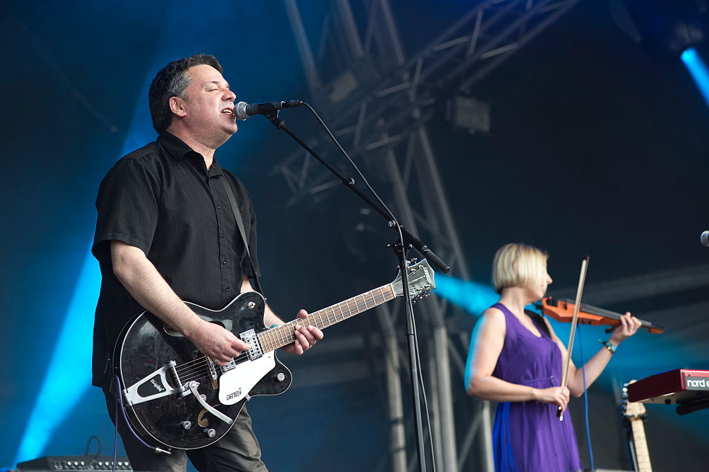 Guitarist For New Zealand’s Influential The Chills Was 61